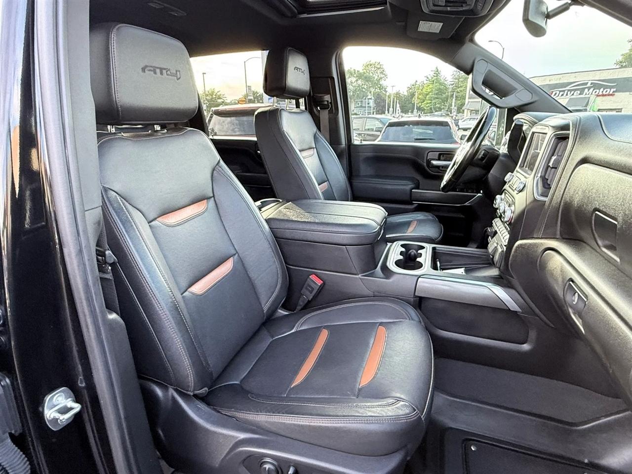 GMC Sierra 2500HD 4WD Crew Cab 159" AT4 2023