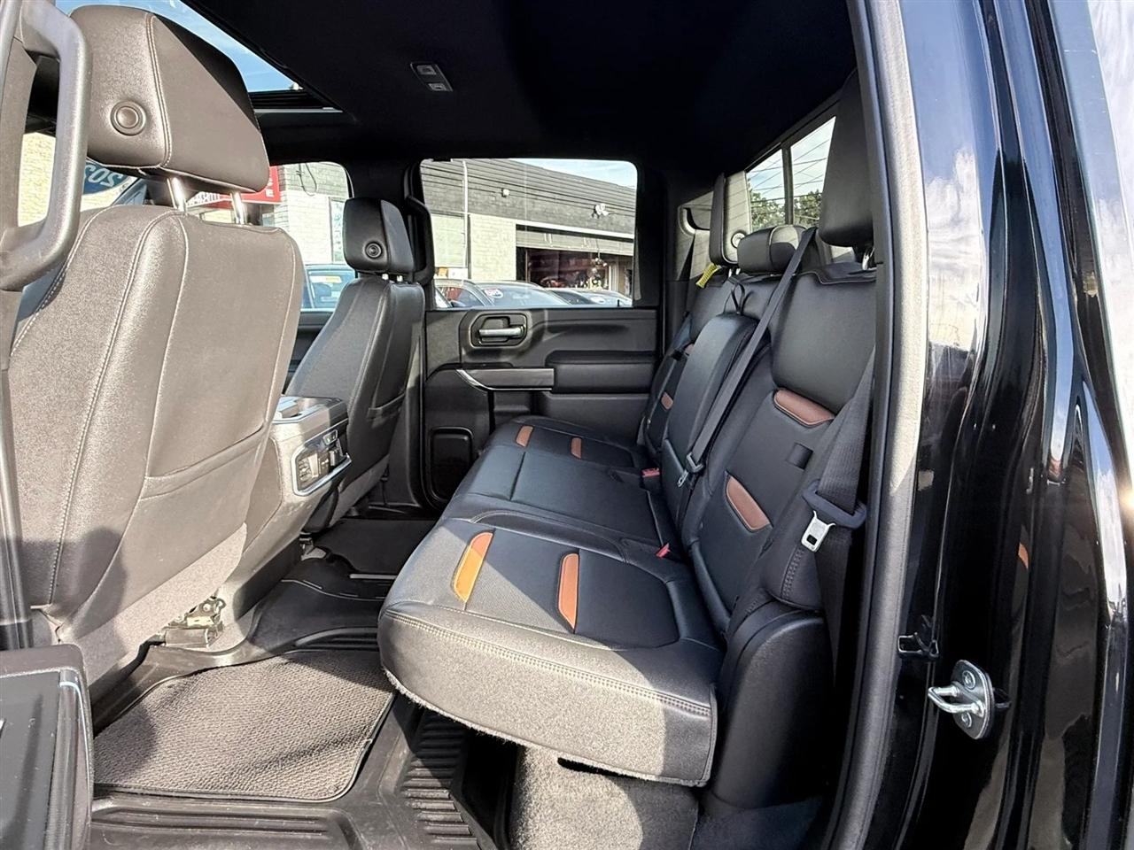 GMC Sierra 2500HD 4WD Crew Cab 159" AT4 2023