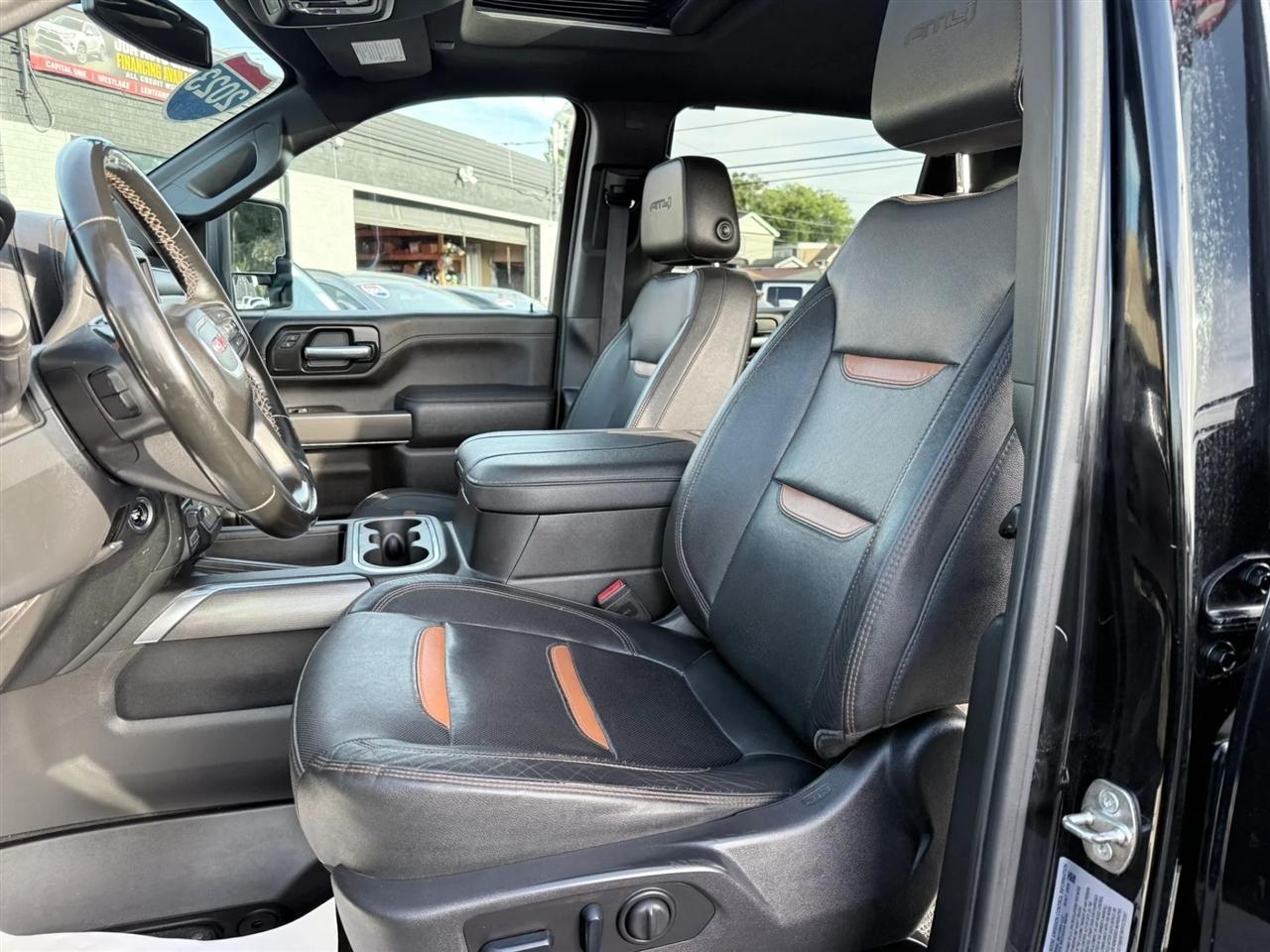 GMC Sierra 2500HD 4WD Crew Cab 159" AT4 2023