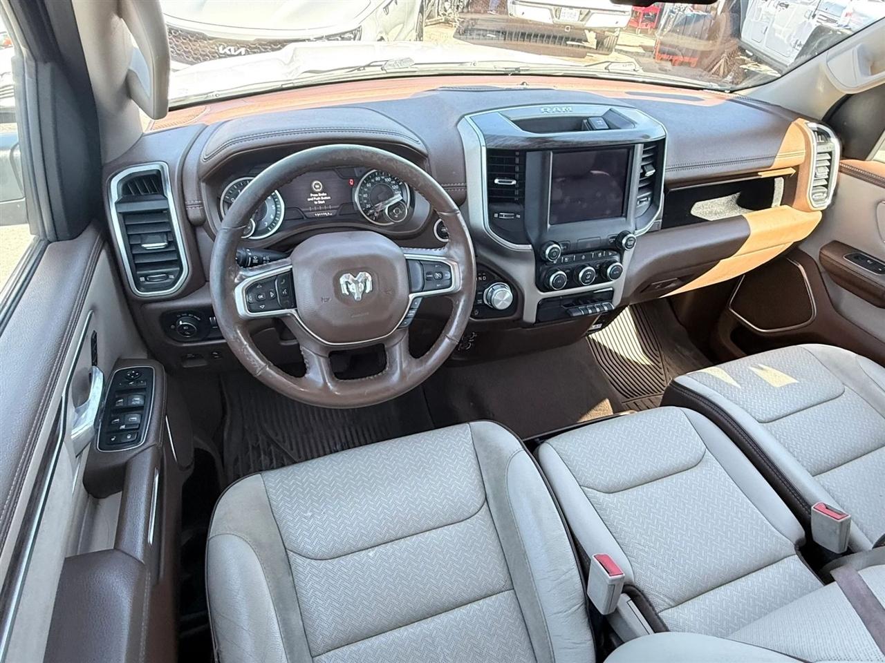 RAM 1500 Laramie 4x4 Crew Cab 5'7" Box 2019
