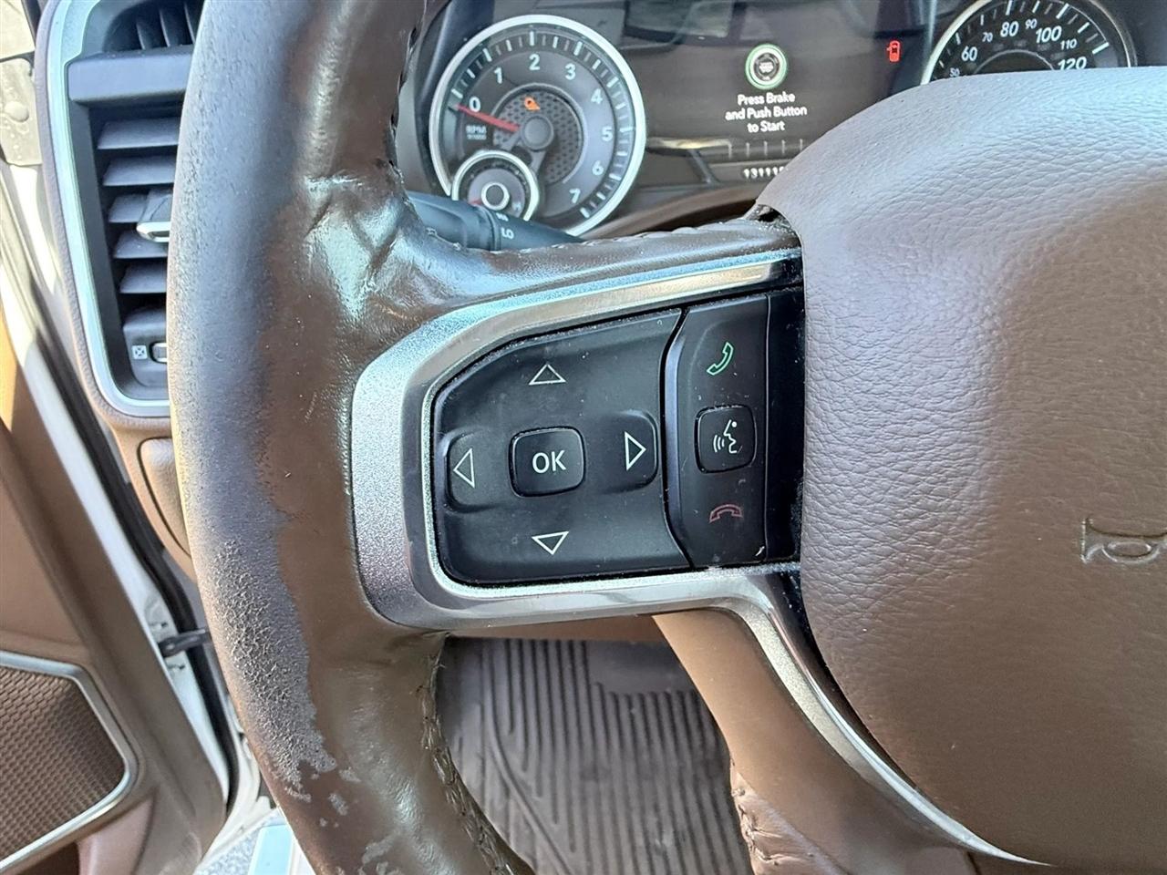 RAM 1500 Laramie 4x4 Crew Cab 5'7" Box 2019