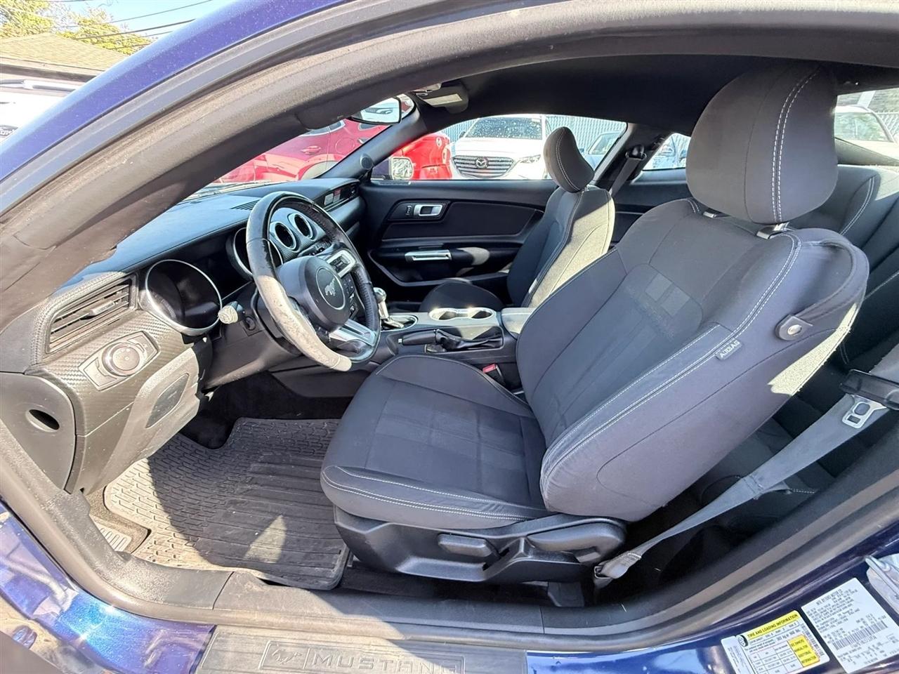 Ford Mustang EcoBoost Fastback 2018