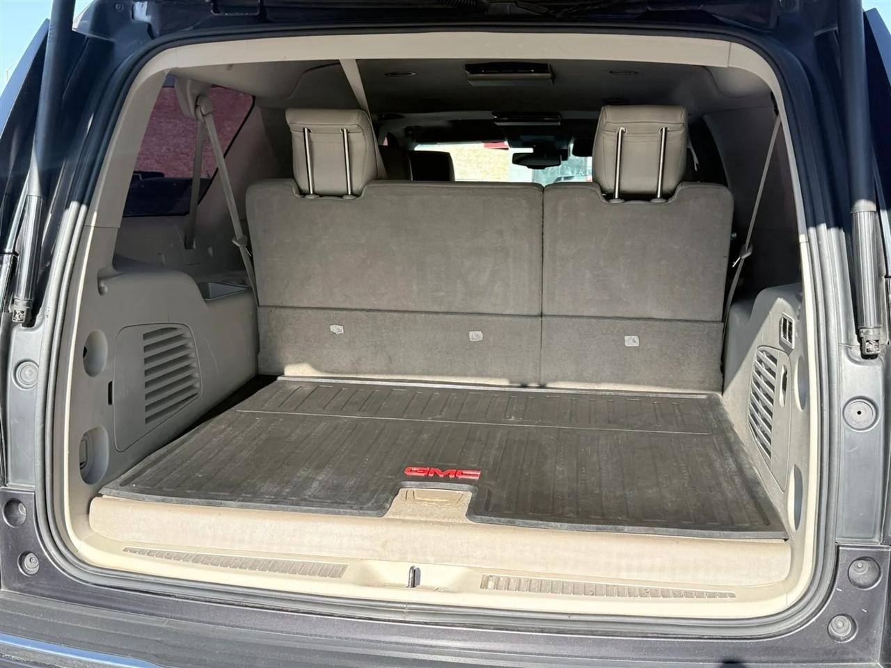 GMC Yukon XL 4WD 4dr Denali 2016