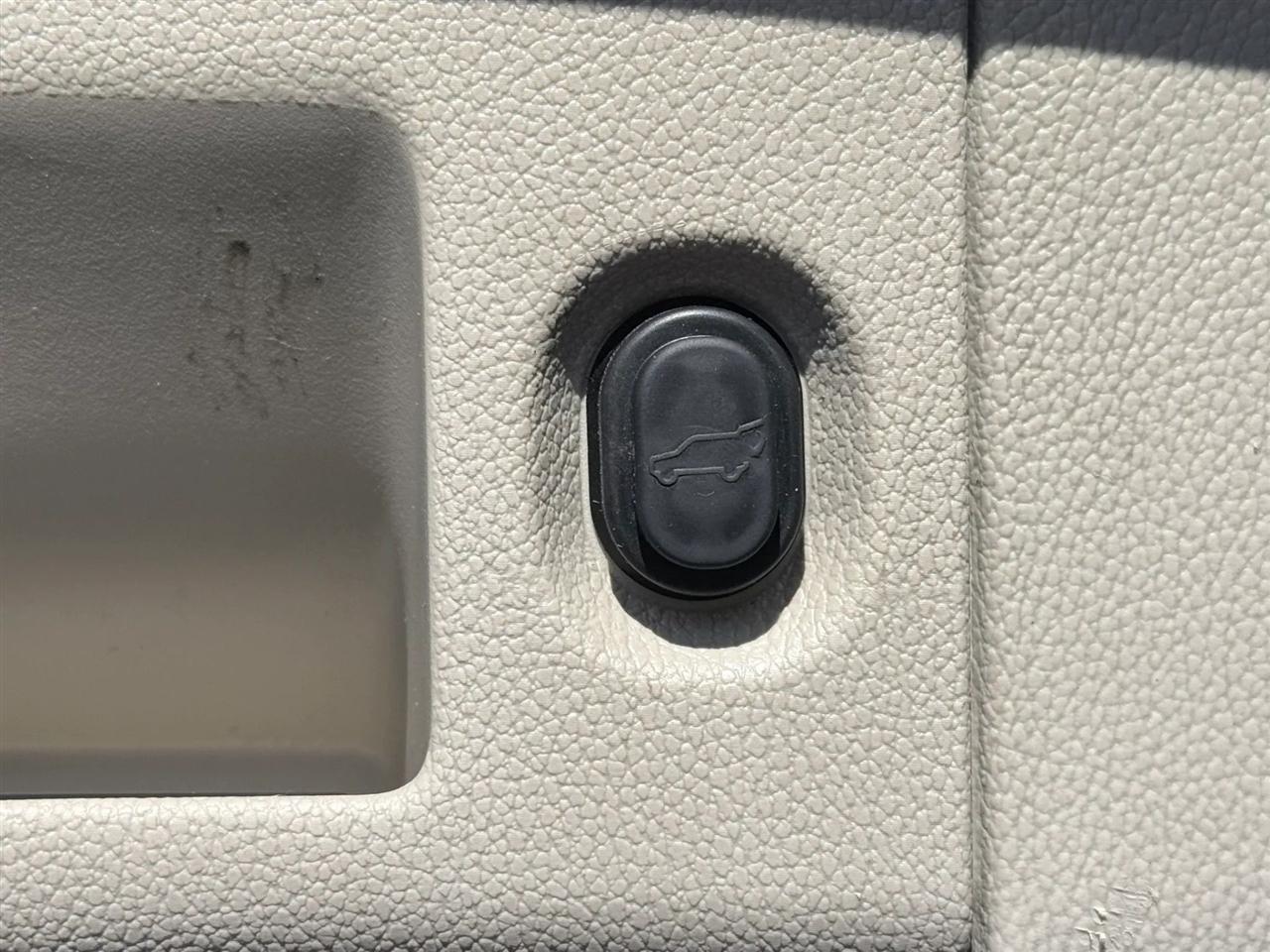 GMC Yukon XL 4WD 4dr Denali 2016