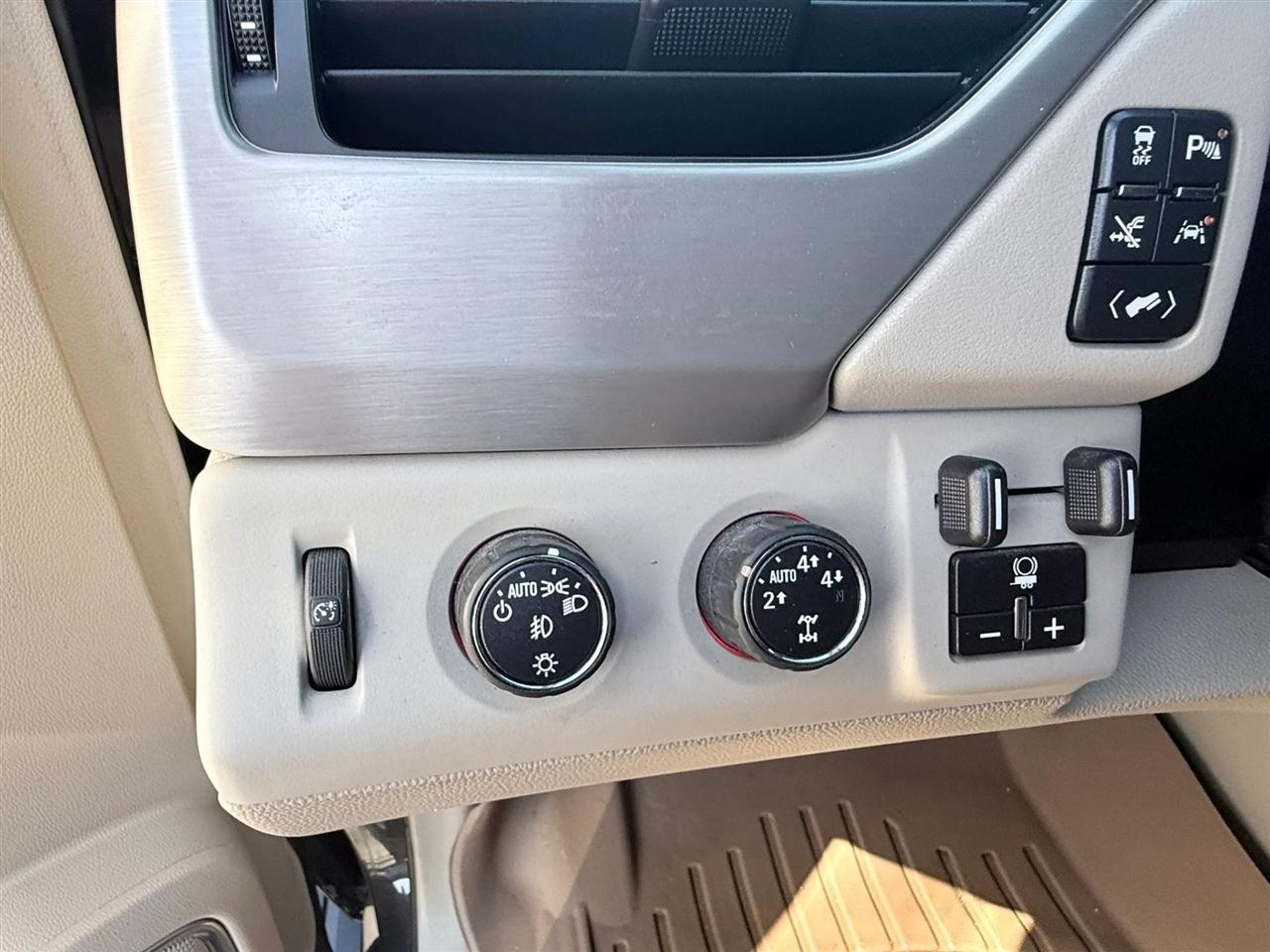 GMC Yukon XL 4WD 4dr Denali 2016