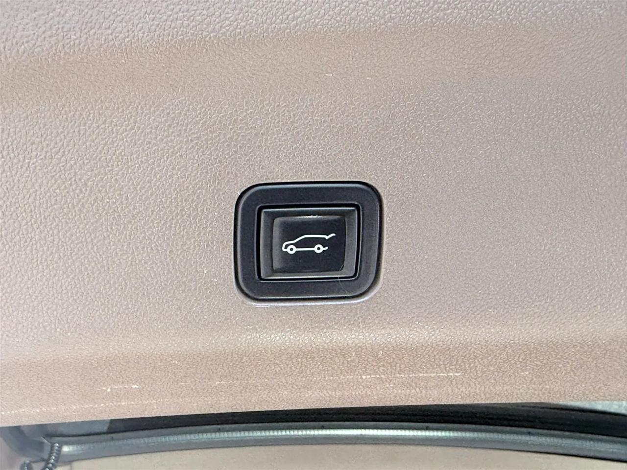GMC Yukon XL 4WD 4dr Denali 2021