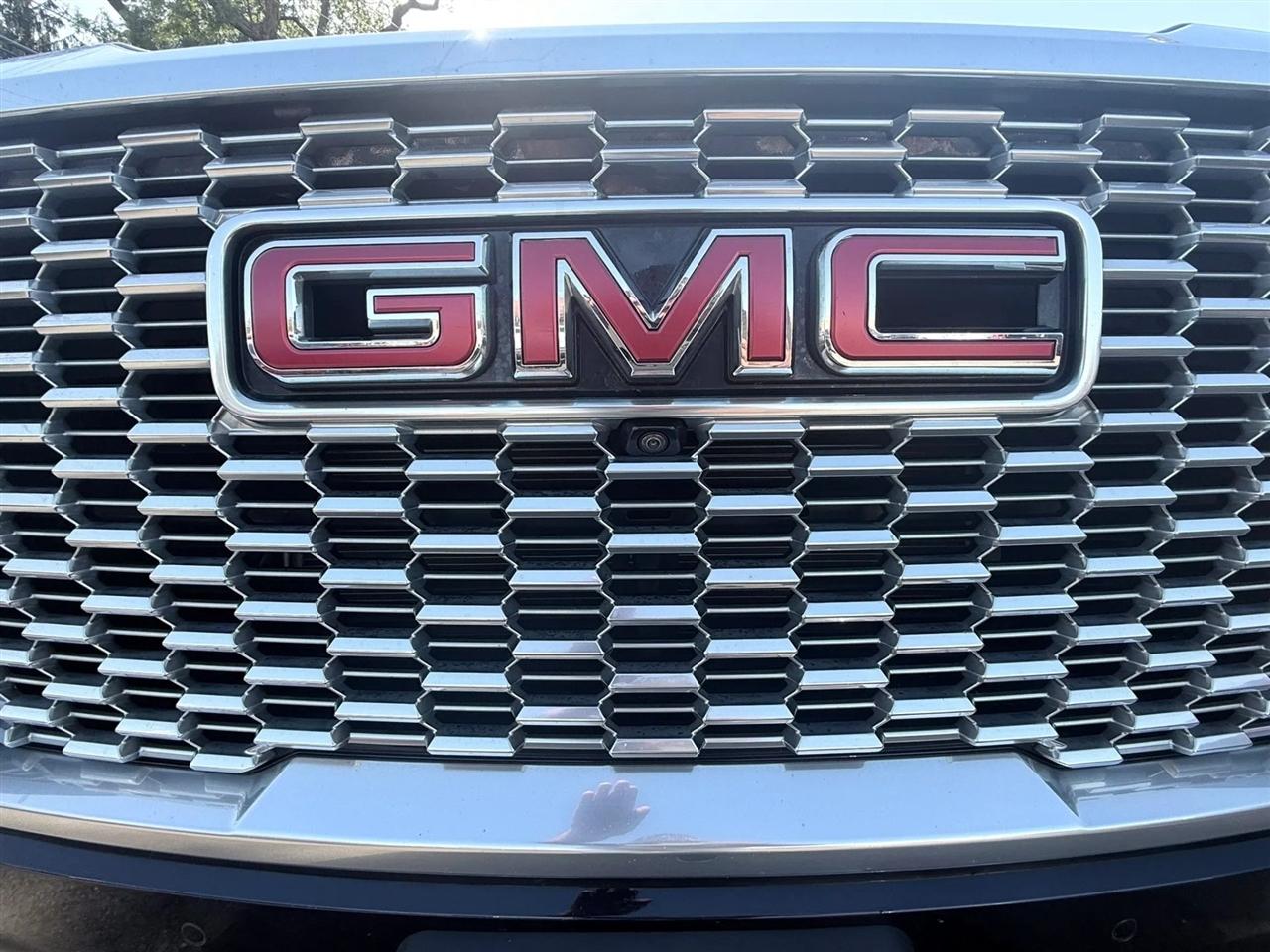GMC Yukon XL 4WD 4dr Denali 2021