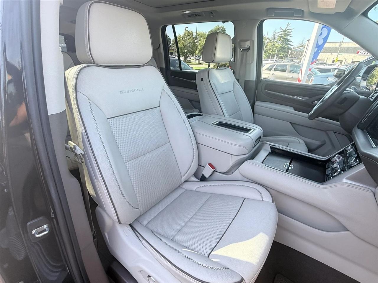 GMC Yukon XL 4WD 4dr Denali 2021