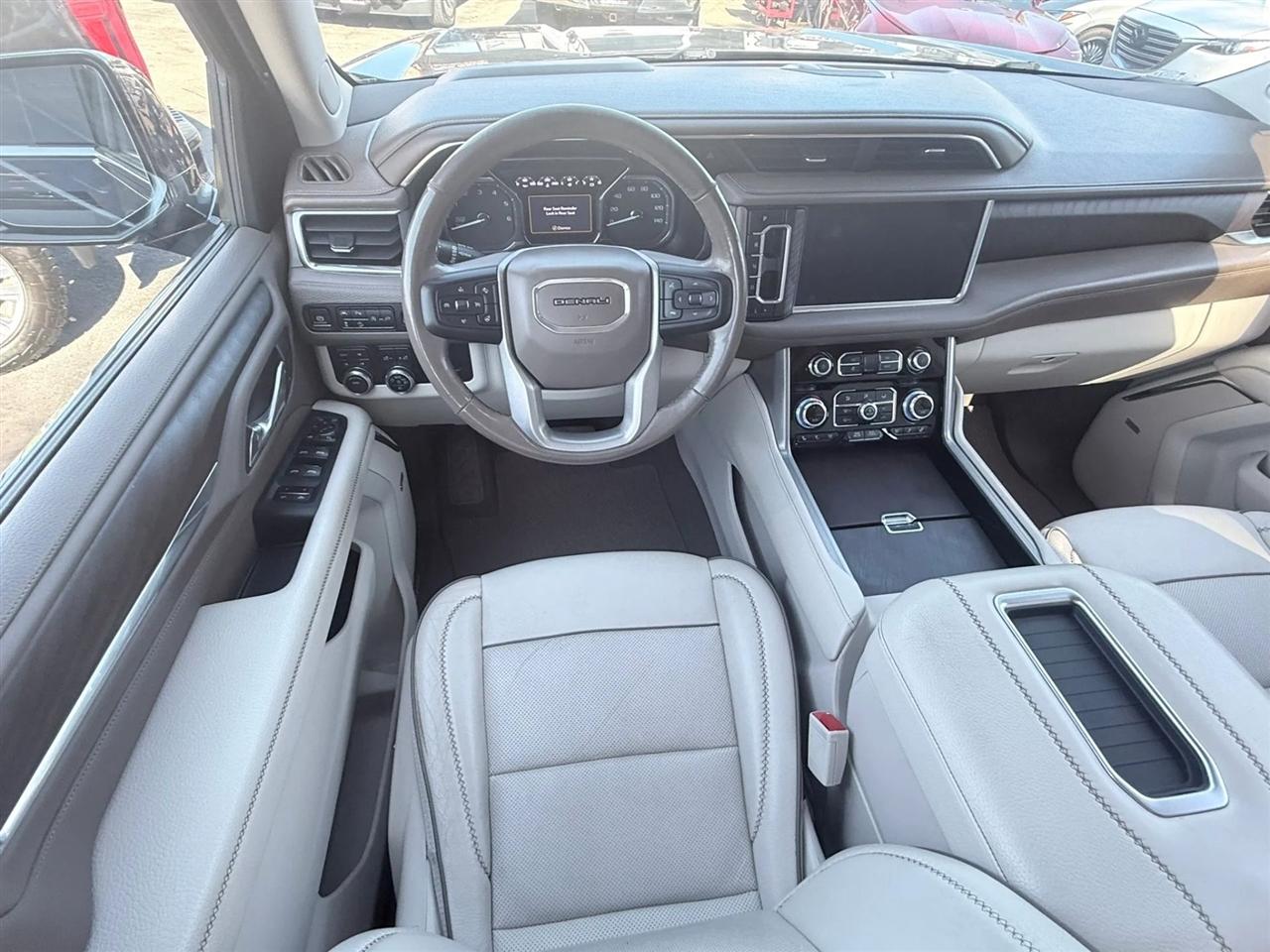 GMC Yukon XL 4WD 4dr Denali 2021