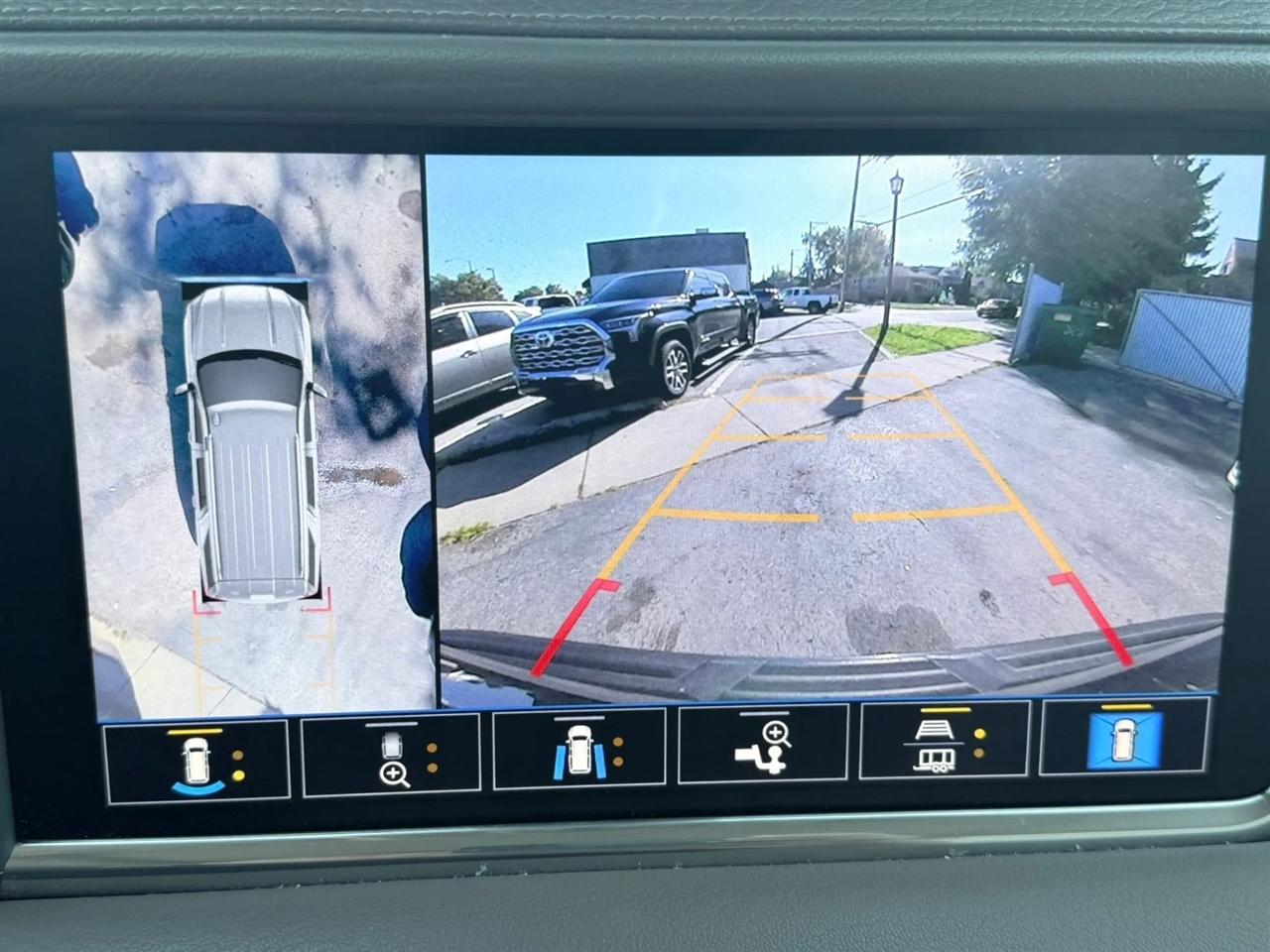 GMC Yukon XL 4WD 4dr Denali 2021