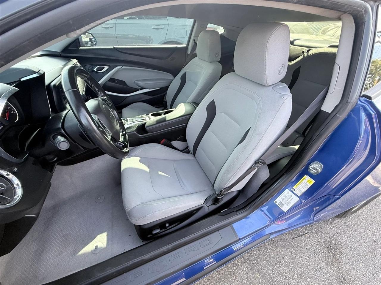 Chevrolet Camaro 2dr Cpe 1LS 2020