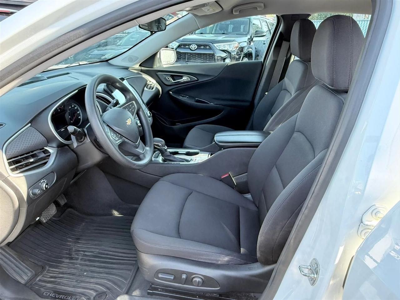 Chevrolet Malibu 4dr Sdn 1LT 2023