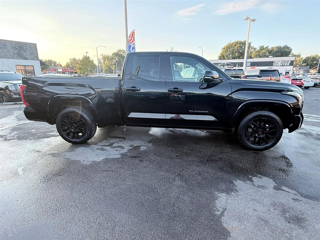 Toyota Tundra 4WD SR5 Double Cab 6.5' Bed (Natl) 2023