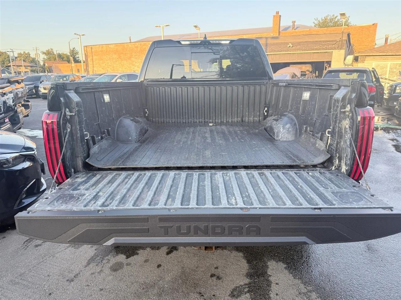 Toyota Tundra 4WD SR5 Double Cab 6.5' Bed (Natl) 2023