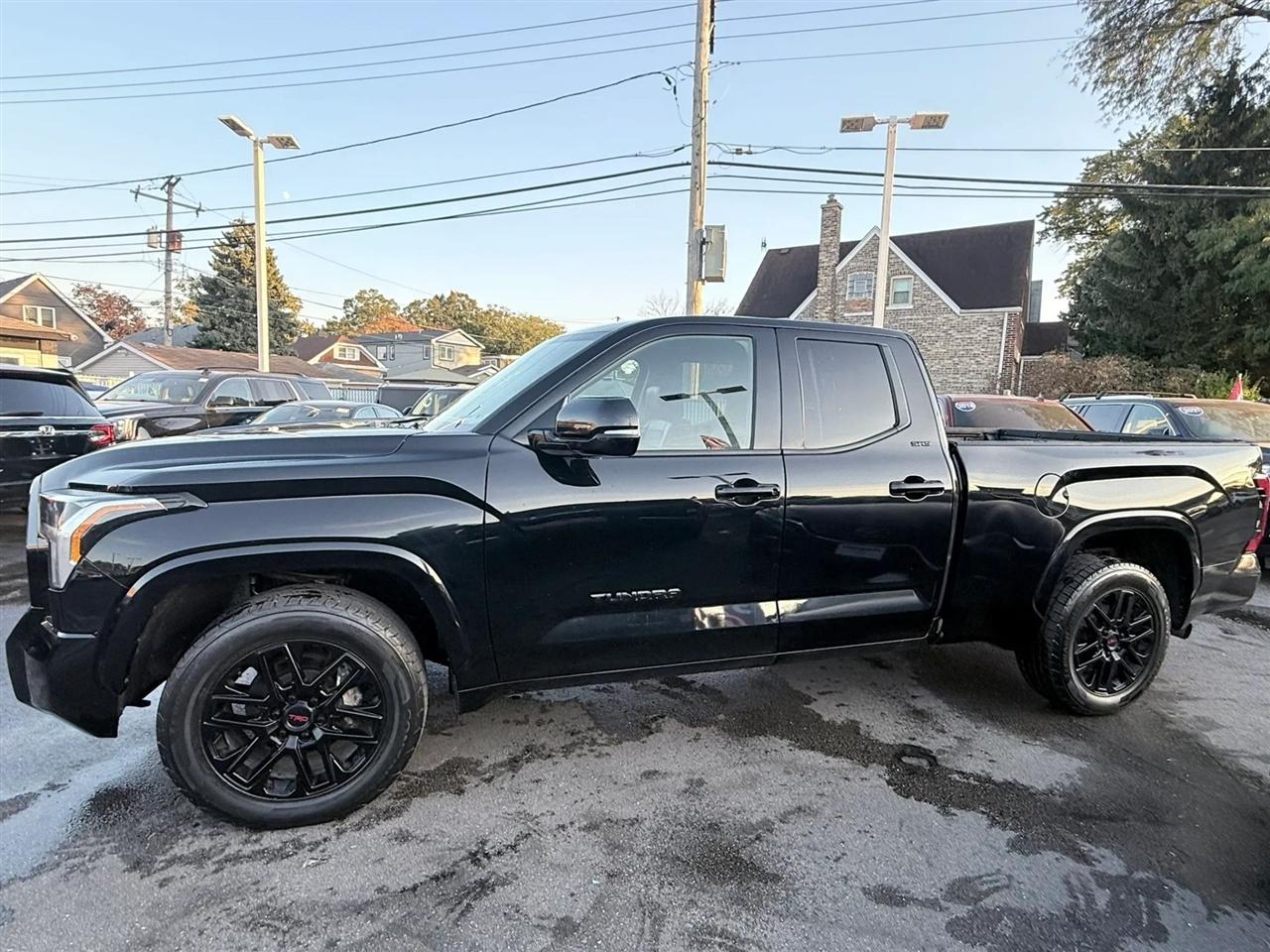 Toyota Tundra 4WD SR5 Double Cab 6.5' Bed (Natl) 2023