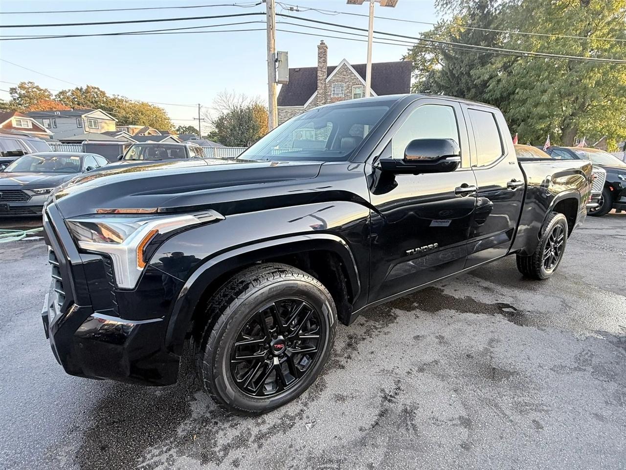 Toyota Tundra 4WD SR5 Double Cab 6.5' Bed (Natl) 2023
