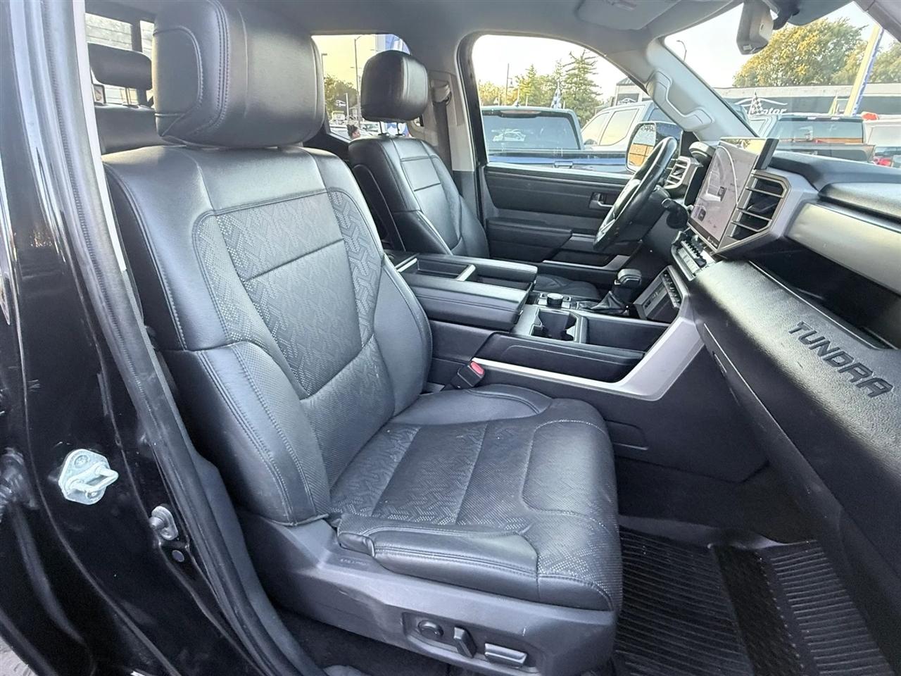 Toyota Tundra 4WD SR5 Double Cab 6.5' Bed (Natl) 2023