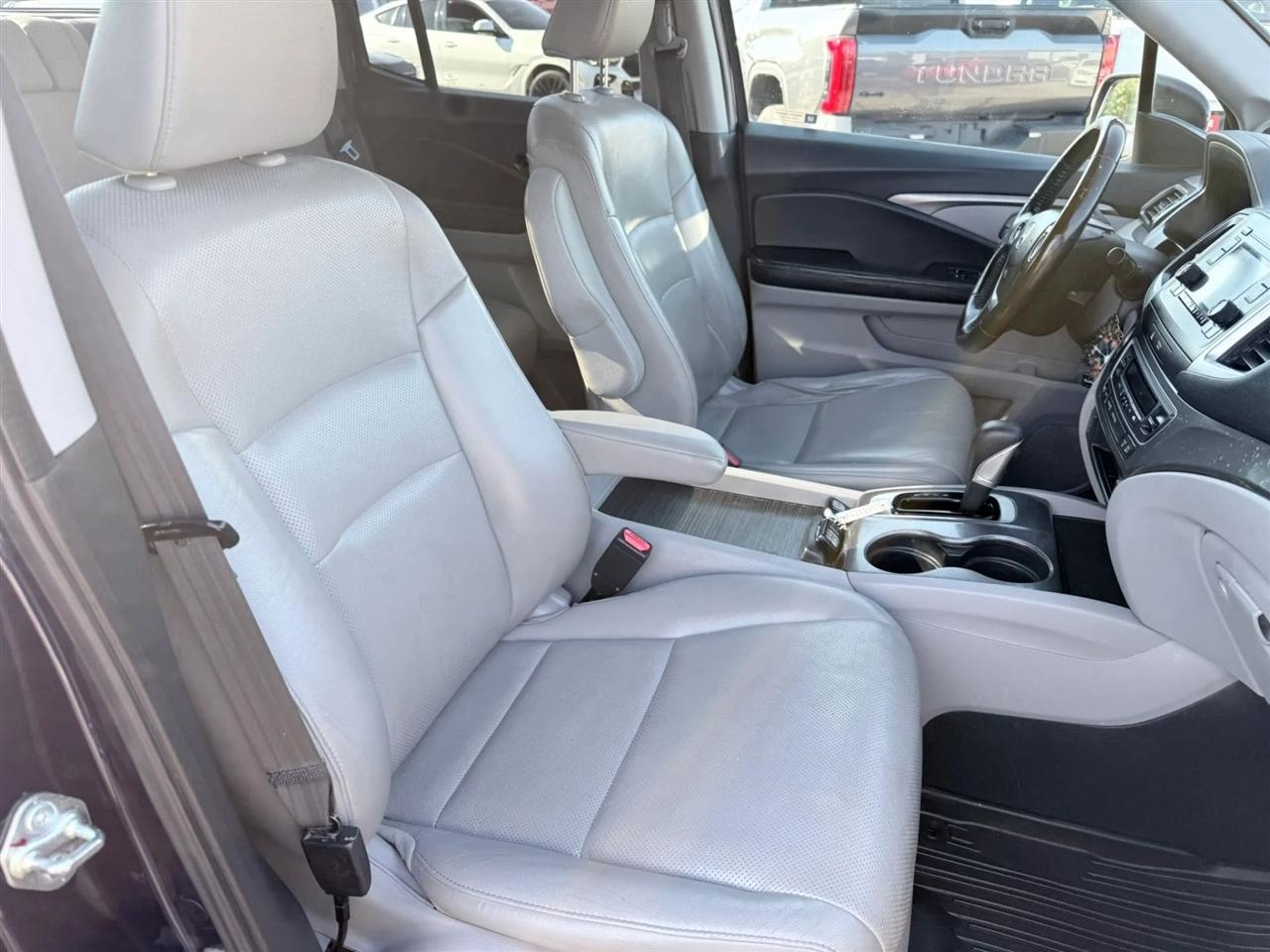 Honda Ridgeline RTL 4x4 Crew Cab 5.3' Bed 2017