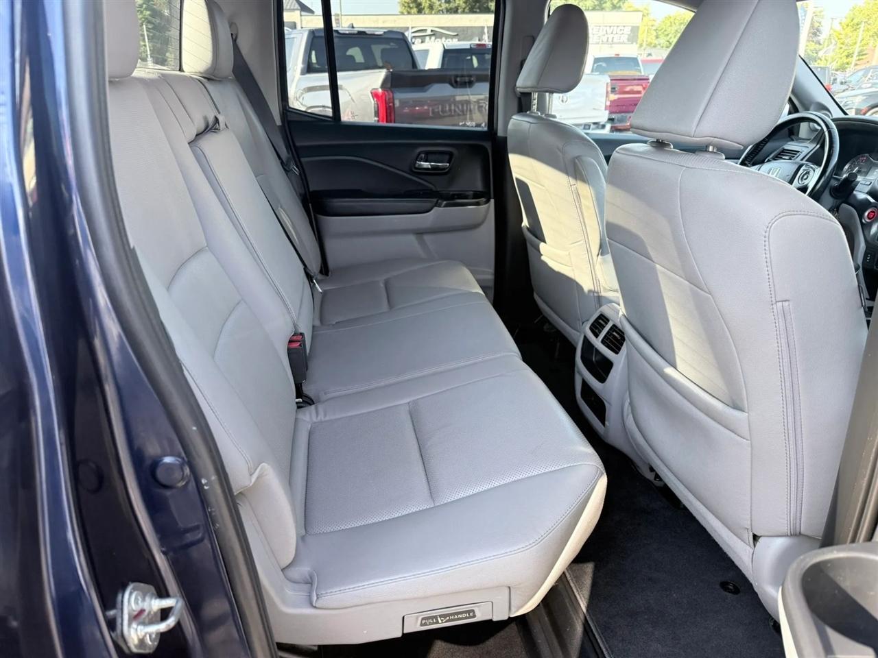 Honda Ridgeline RTL 4x4 Crew Cab 5.3' Bed 2017
