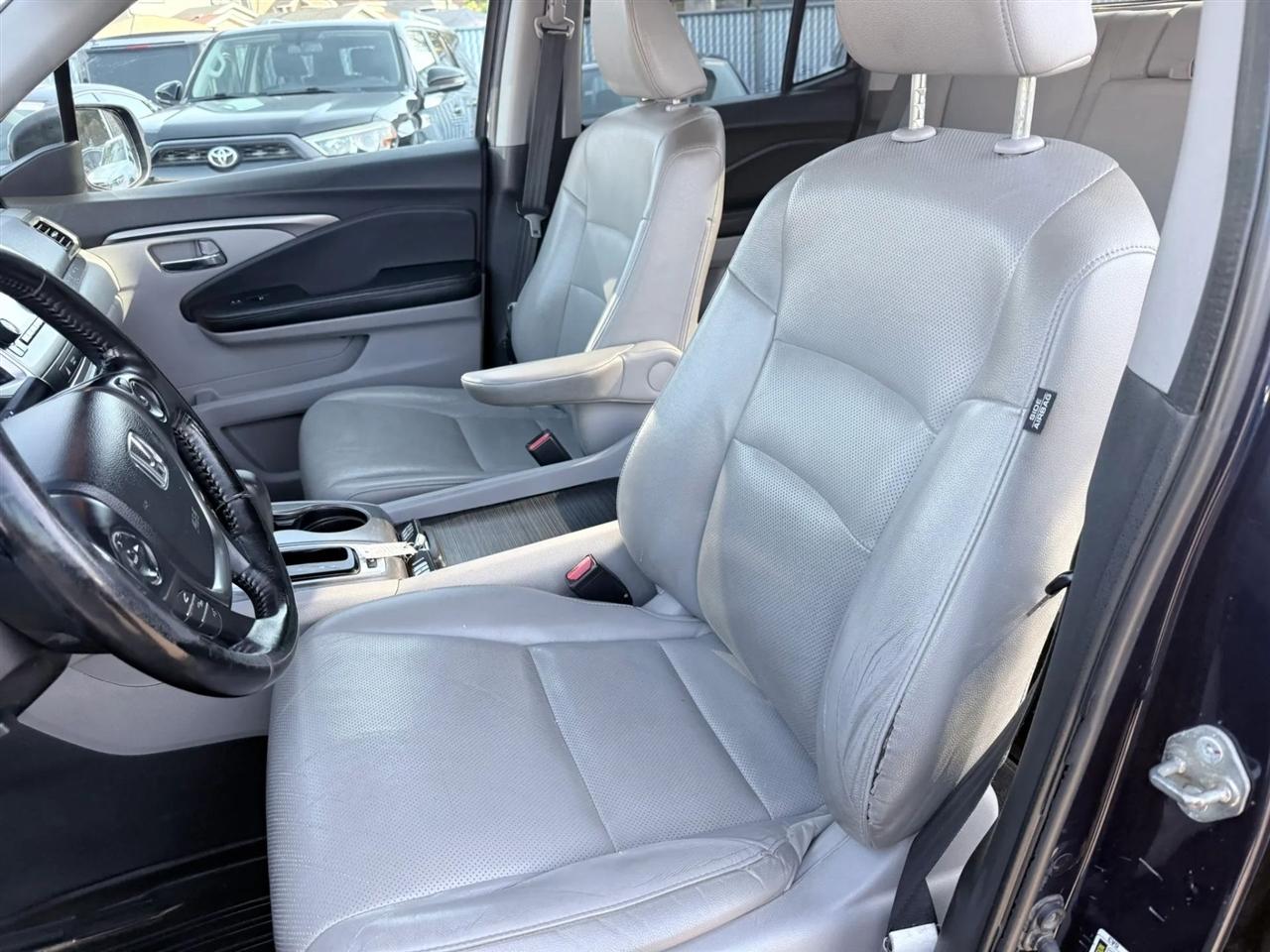 Honda Ridgeline RTL 4x4 Crew Cab 5.3' Bed 2017