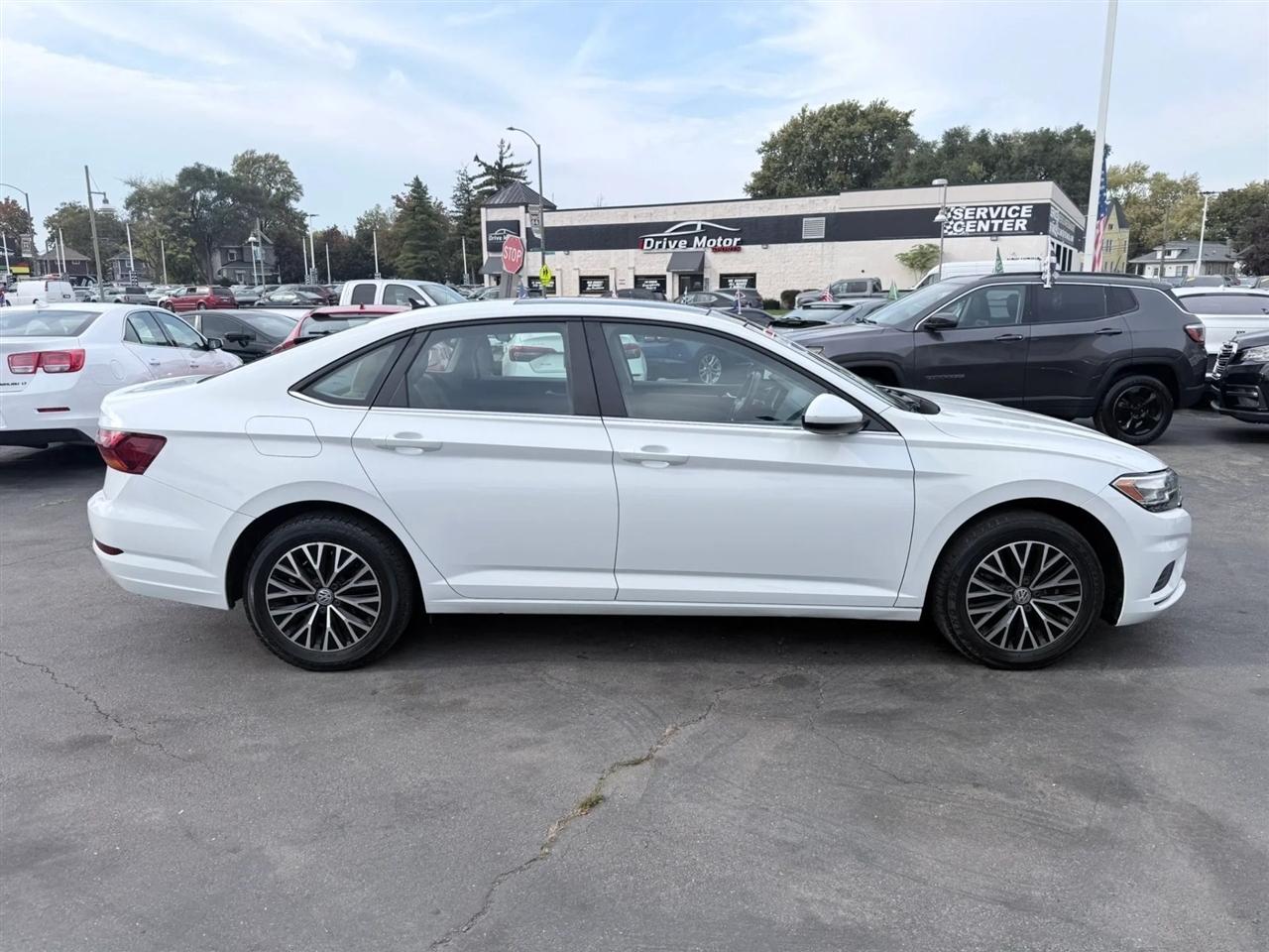 Volkswagen Jetta R-Line Auto w/SULEV 2019