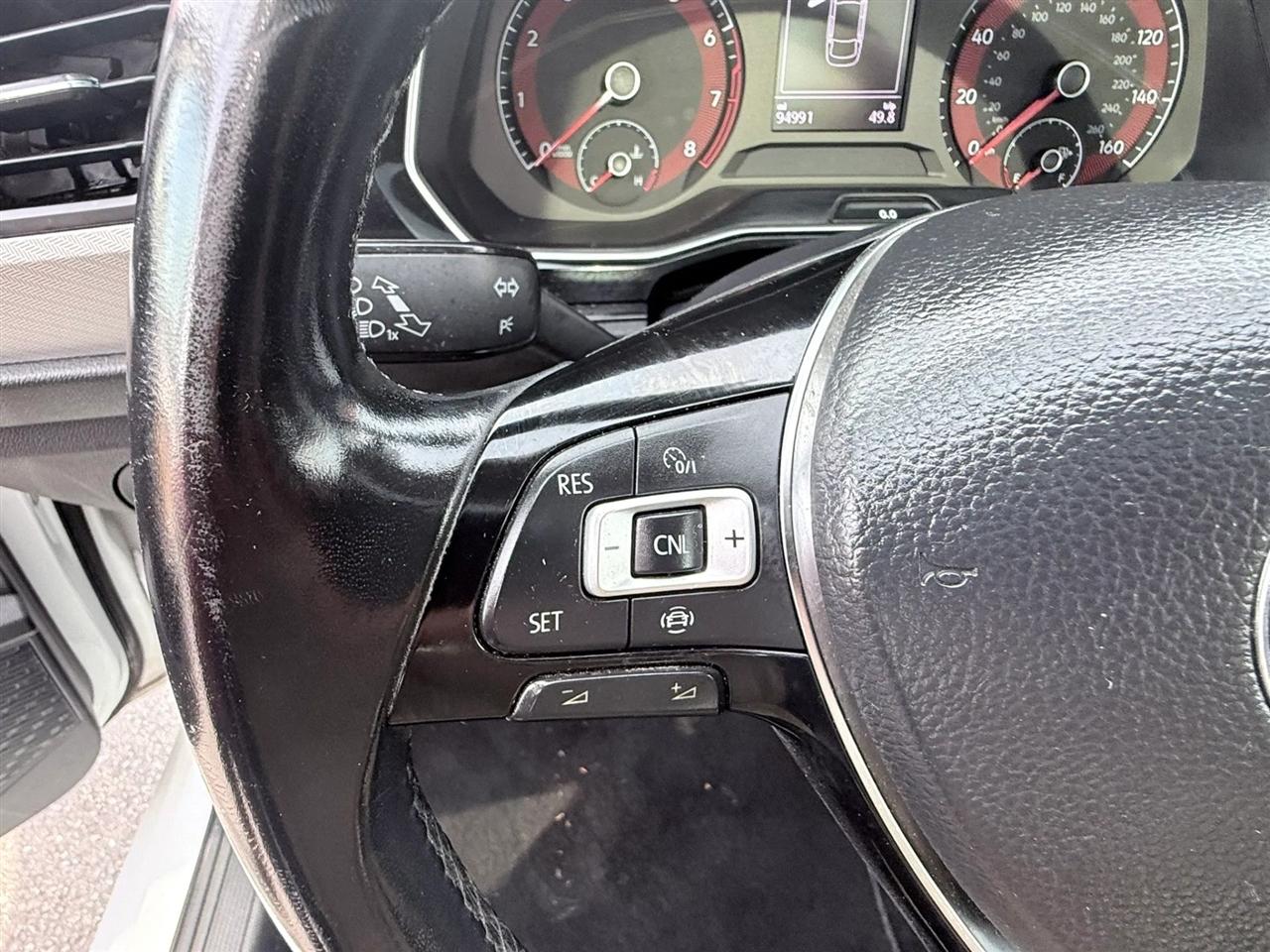 Volkswagen Jetta R-Line Auto w/SULEV 2019