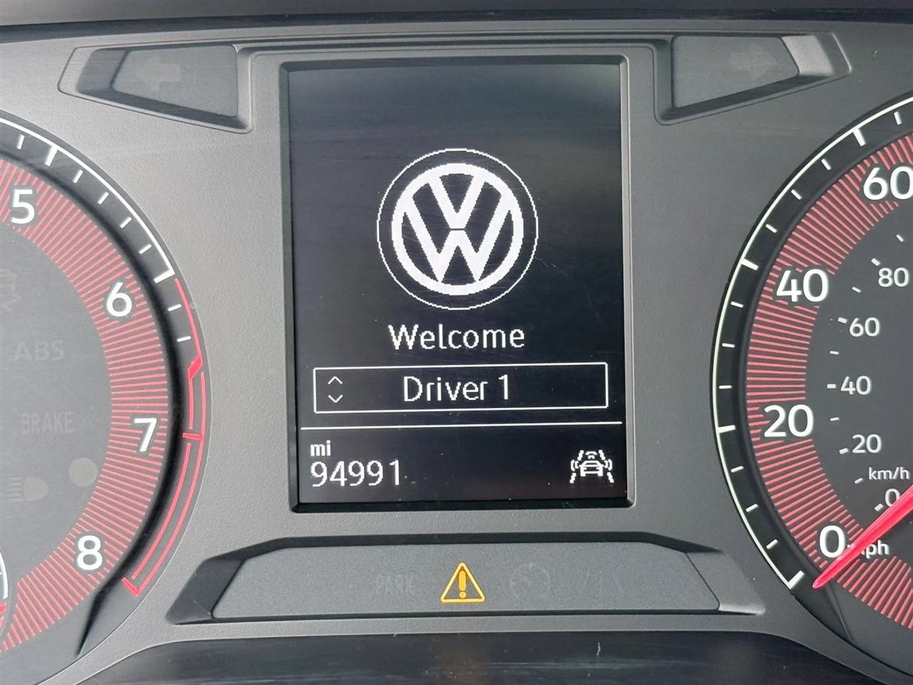 Volkswagen Jetta R-Line Auto w/SULEV 2019