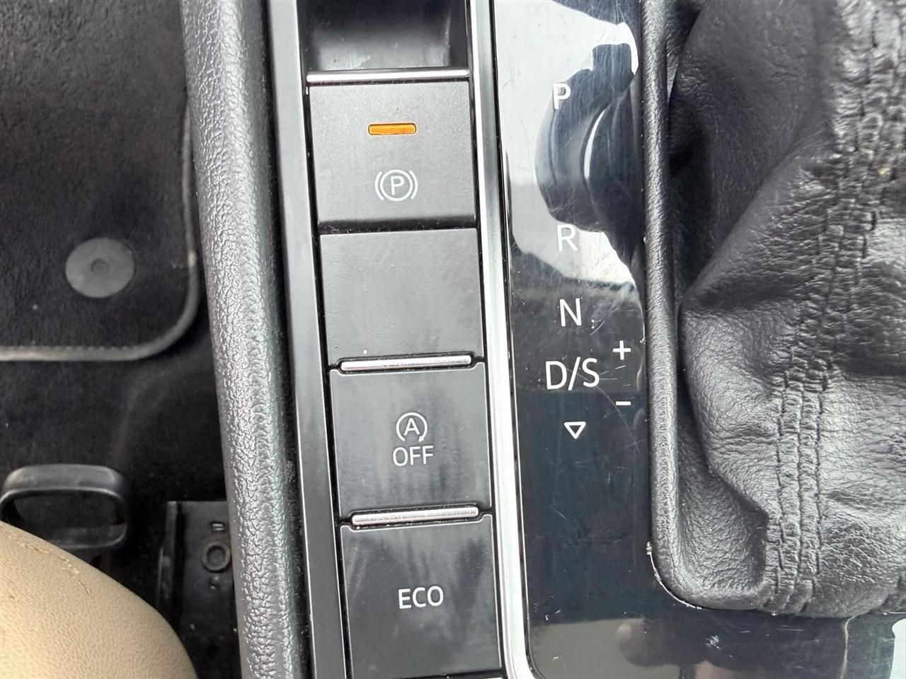 Volkswagen Jetta R-Line Auto w/SULEV 2019