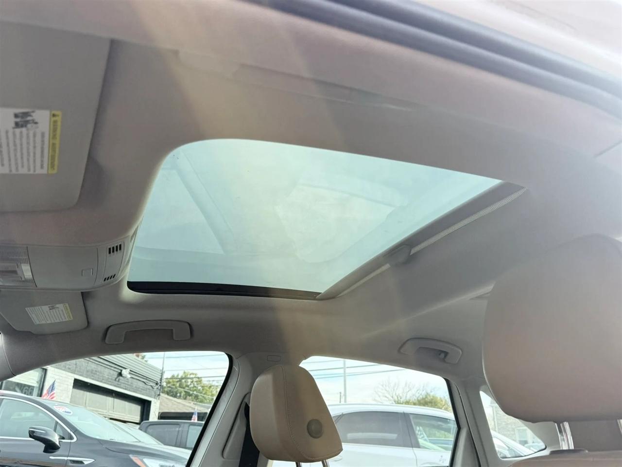 Volkswagen Jetta R-Line Auto w/SULEV 2019