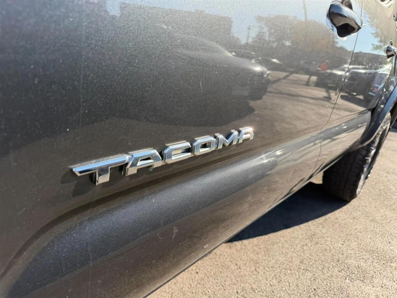 Toyota Tacoma 4WD Double Cab V6 MT TRD Off Road (Natl) 2016