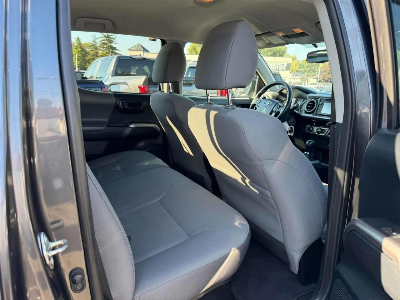 Toyota Tacoma 4WD Double Cab V6 MT TRD Off Road (Natl) 2016