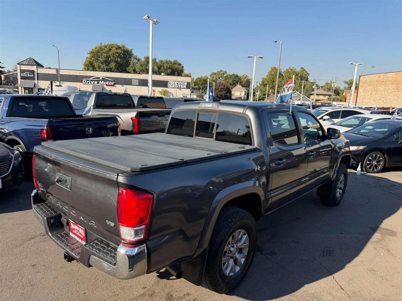 Toyota Tacoma 4WD Double Cab V6 MT TRD Off Road (Natl) 2016