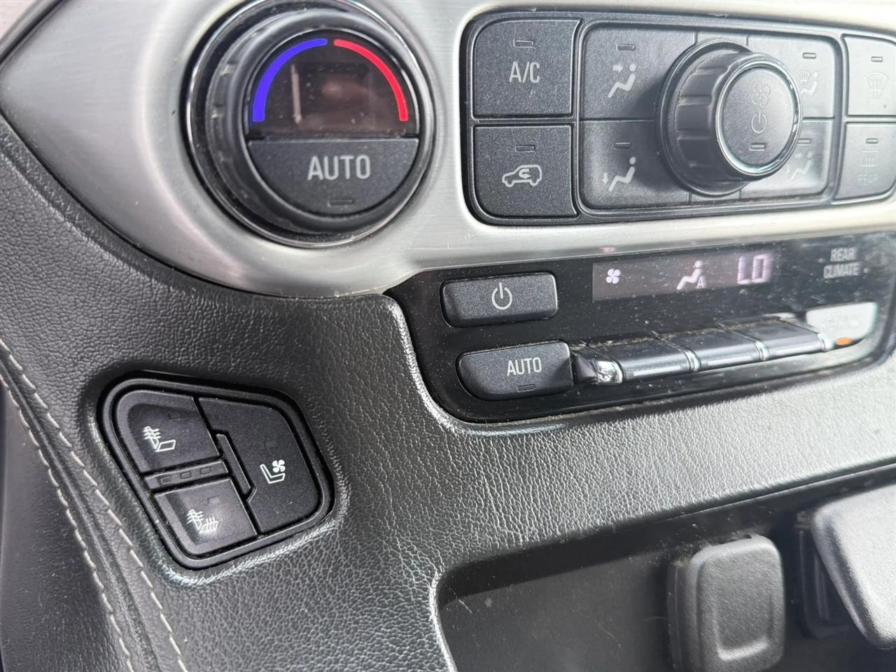 GMC Yukon 4WD 4dr SLT 2018