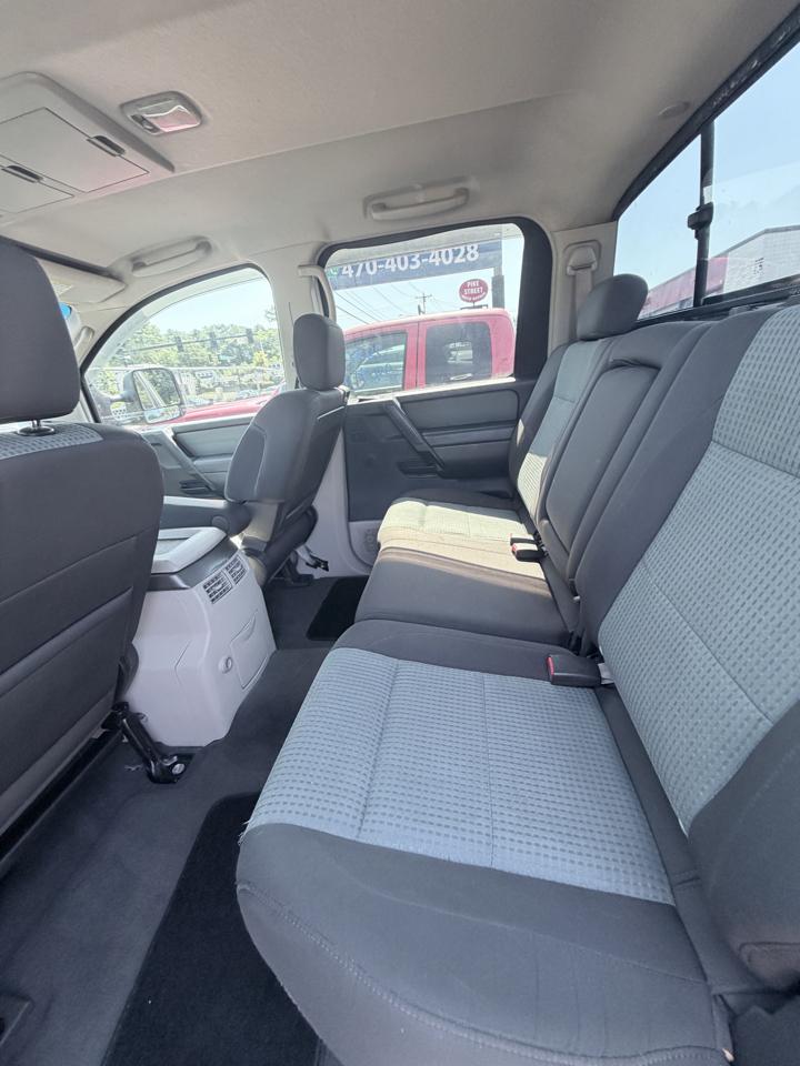 Nissan Titan XE Crew Cab 4WD 2004