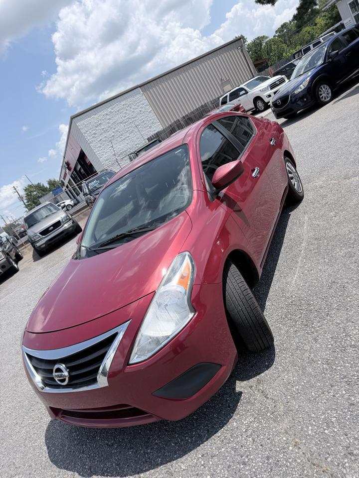 Nissan Versa 1.6 S 5M 2015