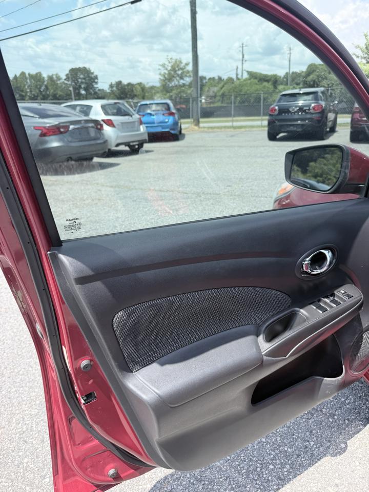 Nissan Versa 1.6 S 5M 2015