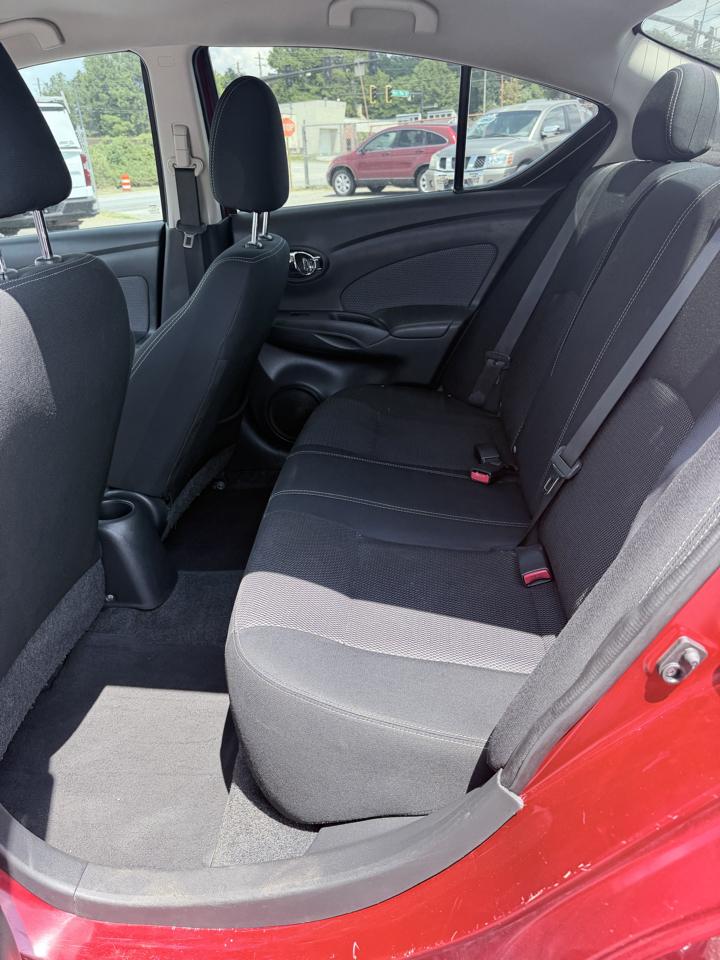 Nissan Versa 1.6 S 5M 2015