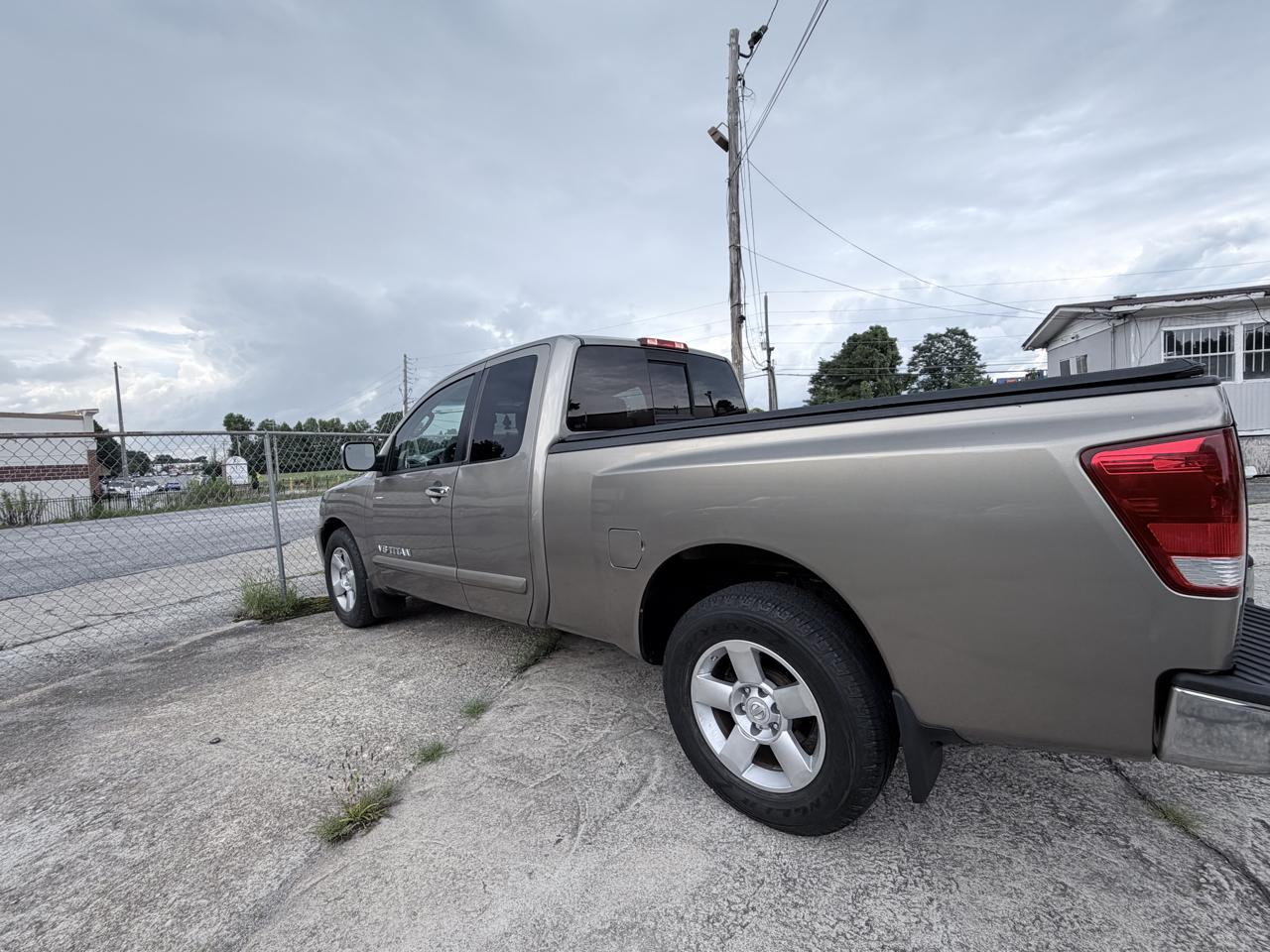 Nissan Titan XE King Cab 2WD 2007