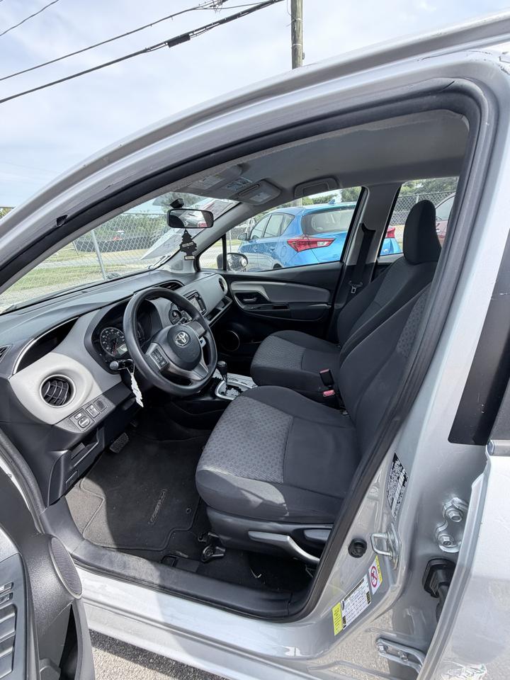 Toyota Yaris L 5-Door AT 2016