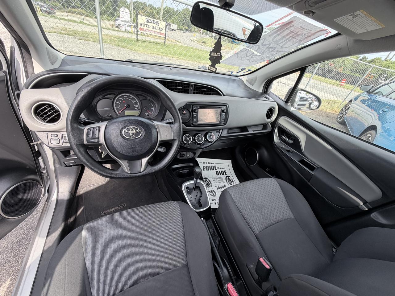 Toyota Yaris L 5-Door AT 2016