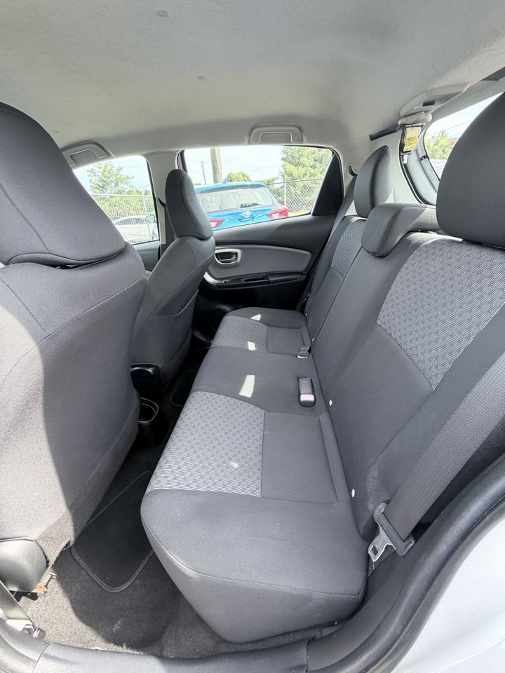 Toyota Yaris L 5-Door AT 2016