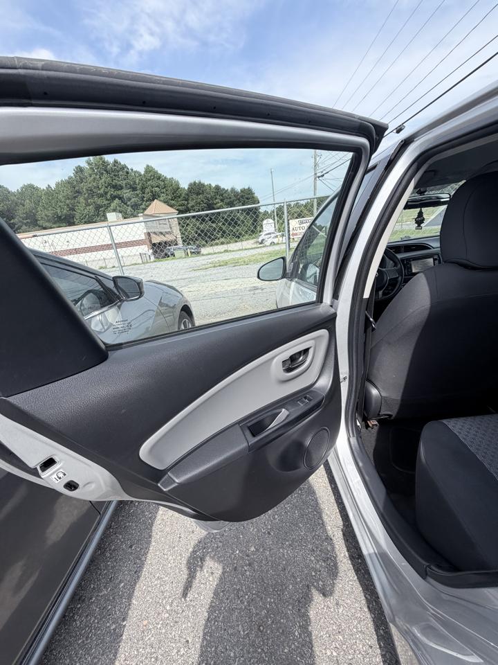 Toyota Yaris L 5-Door AT 2016