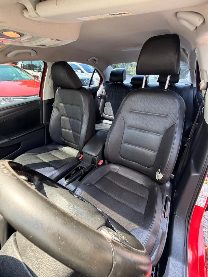 Volkswagen Jetta SE 2011