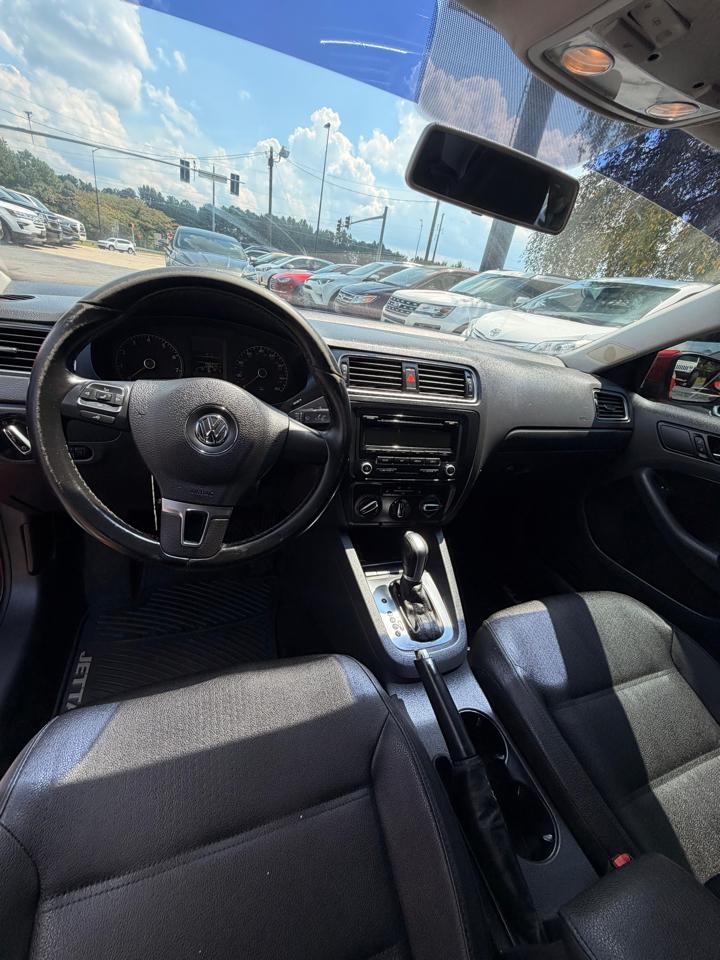 Volkswagen Jetta SE 2011