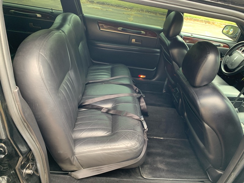 Lincoln Town Car Executive Limo 2005 Lincoln Town Car Executive Limo 2005