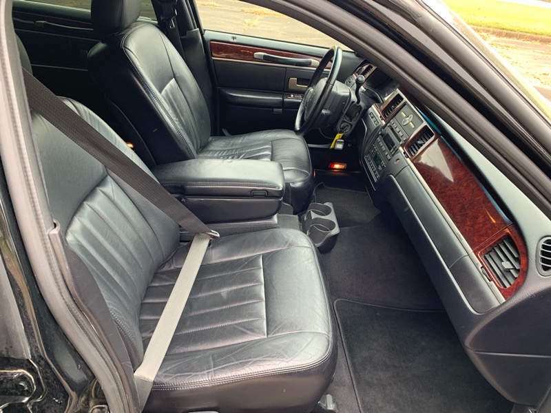 Lincoln Town Car Executive Limo 2005 Lincoln Town Car Executive Limo 2005