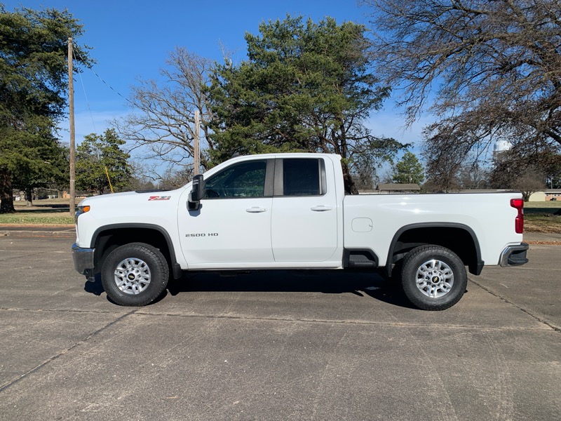 Chevrolet Silverado 2500HD LT Ext. Cab 4WD 2021