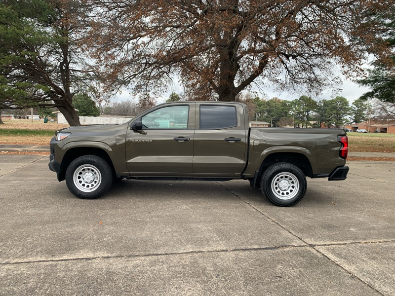 Chevrolet Colorado 2WD Crew Cab WT 2024