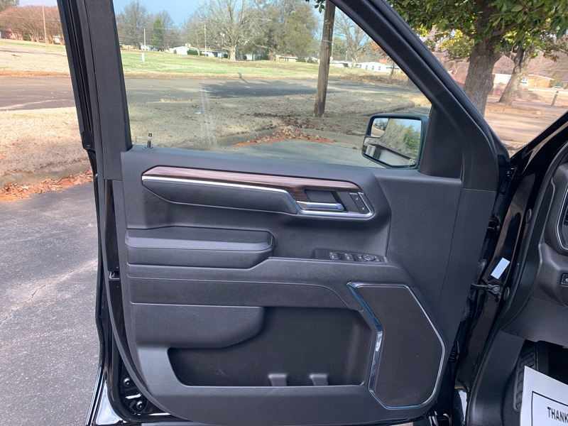 Chevrolet Silverado 1500 1LT Crew Cab 4WD 2024