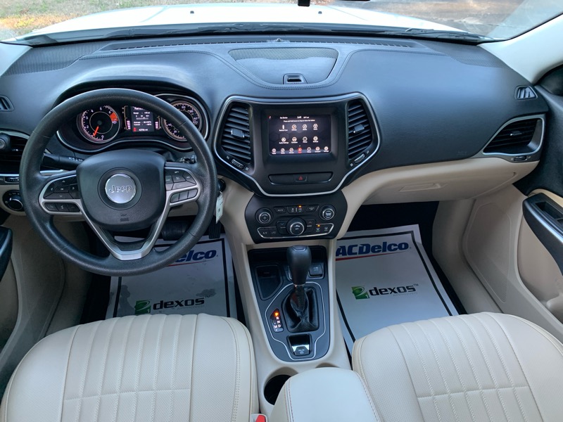 Jeep Cherokee Latitude FWD 2020